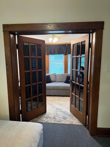Classic Stone Manor with AC in welcoming Terra Alta, WV