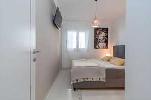 Iron/ironing board, WiFi, bed sheets - Vrbo Property (Seget Donji)