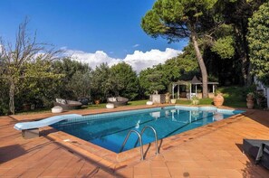 Piscine extérieure, piscine chauffée