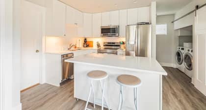 Experience luxury in this 800 sq. ft. King bed ADU in Downtown Coeur d