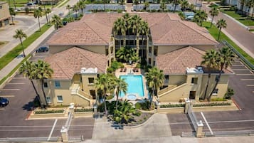 Apartment, 2 Bedrooms | Exterior