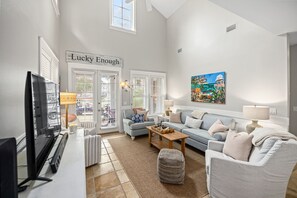 House, 3 Bedrooms | Living area - 1284 Laurel Grove 3 Bedroom Home (Miramar Beach)
