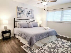 3 bedrooms, desk, iron/ironing board, free WiFi - 3-bedroom house near Croom with Pool for relaxing stays (Brooksville)