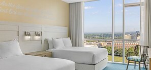 2 chambres, coffres-forts dans les chambres, bureau