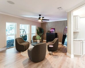 Lobby - Indian Rocks Escape Luxury Beach Villa Pickleball, Pool & Game Room (Largo)