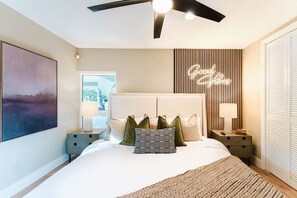 Desk, iron/ironing board, travel cot, WiFi - Indian Rocks Escape Luxury Beach Villa Pickleball, Pool & Game Room (Largo)