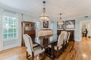 Dining - Charleston-Style Home  Htd Pool and Screened Porch (West Palm Beach)