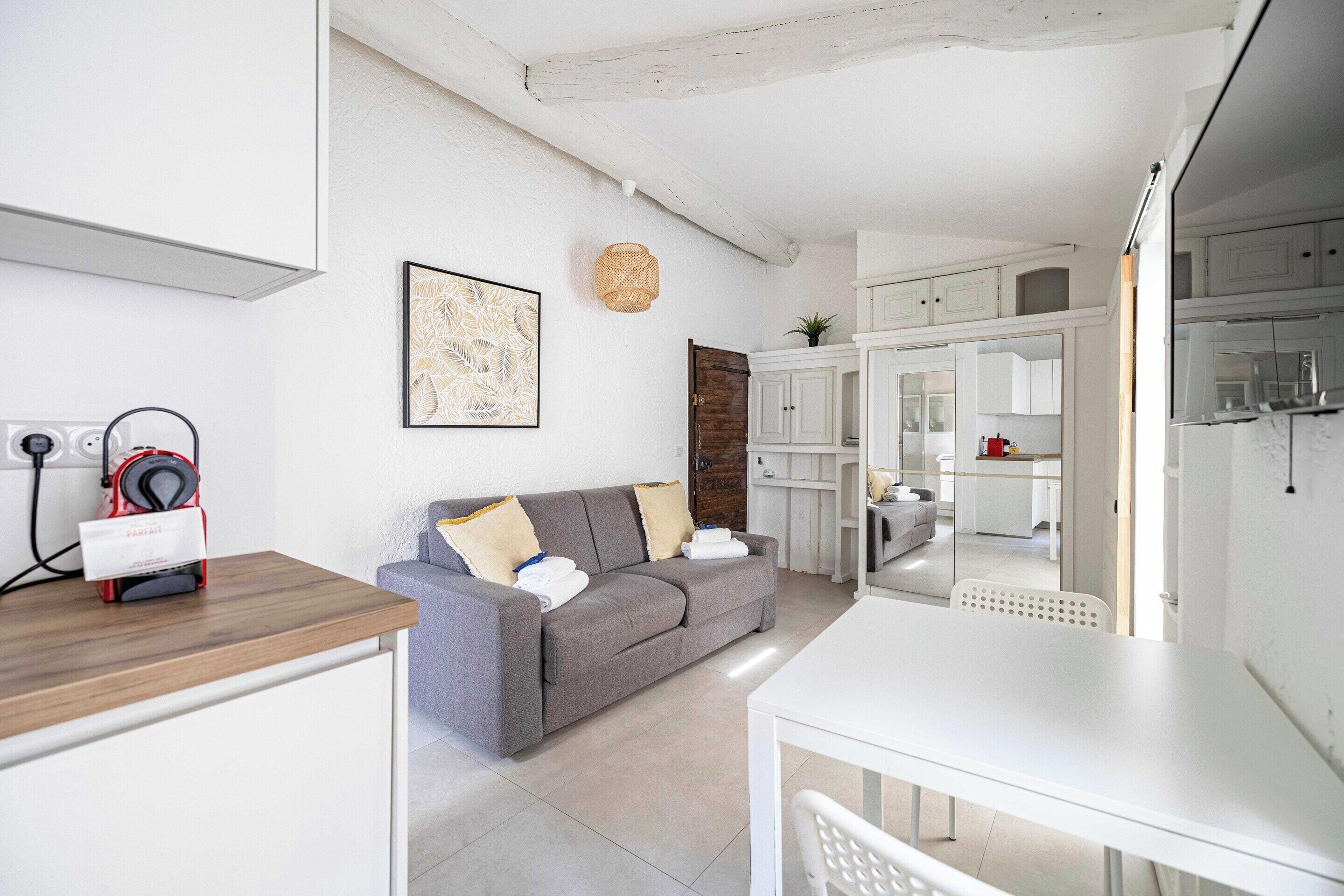 Apartment | Living area