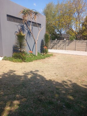 Room, 1 Bedroom, Accessible, Terrace | Property grounds - Room-serene Guest Room Retreat in Albert (Alberton)