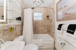 Towels - Cozy Guest House Suite Htd Pool and BBQ (West Palm Beach)