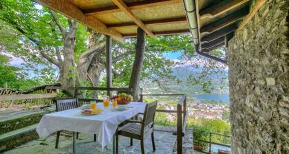 La Capannina Lake & Mountain Views