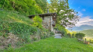 Standaard huis, 1 slaapkamer, balkon, uitzicht op gebergte (La Capannina Lake & Mountain Views) | Terrein van de accommodatie