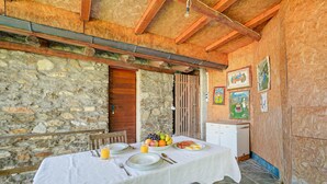 Standaard huis, 1 slaapkamer, balkon, uitzicht op gebergte (La Capannina Lake & Mountain Views) | Dineren