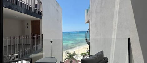Your balcony to paradise!
