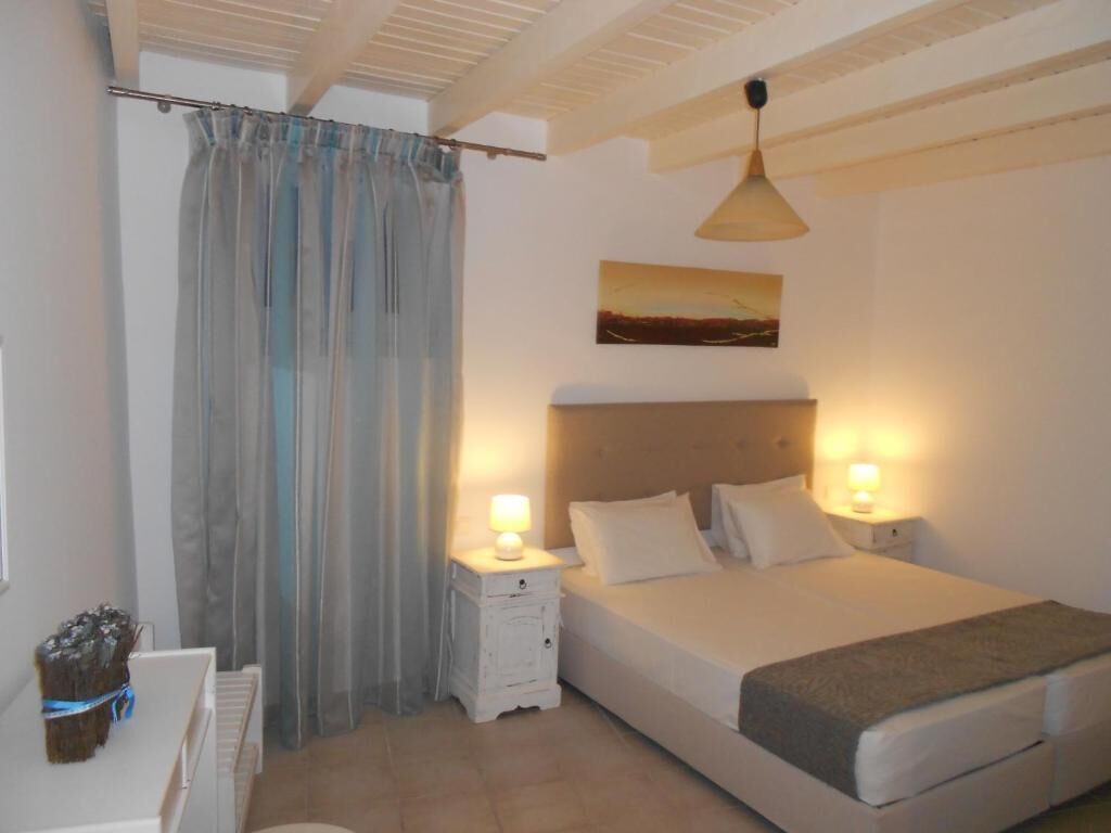 Classic Triple Room | In-room safe, free WiFi