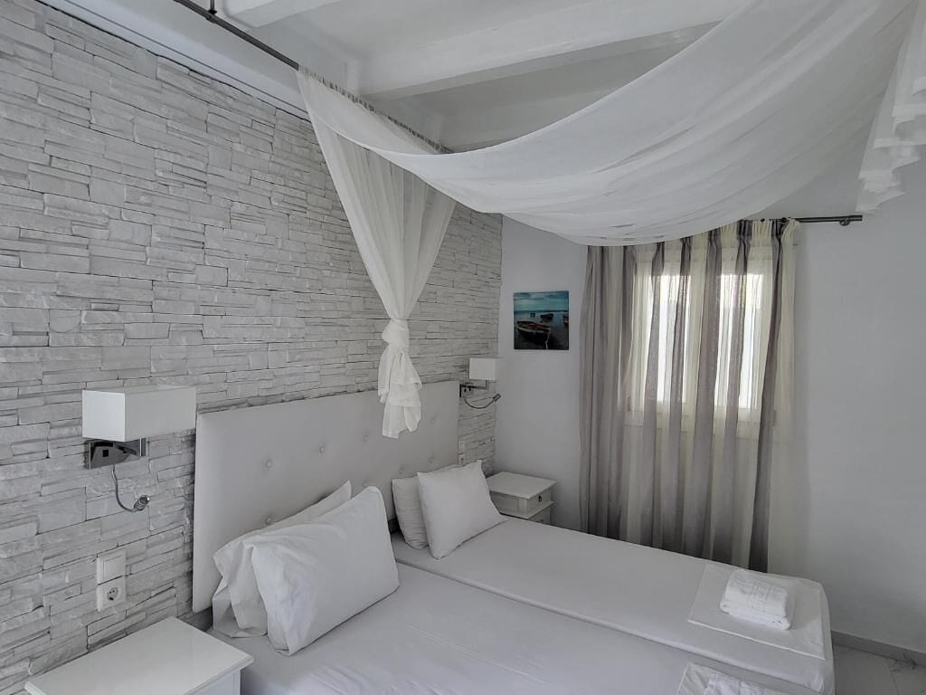 Classic Double or Twin Room | In-room safe, free WiFi