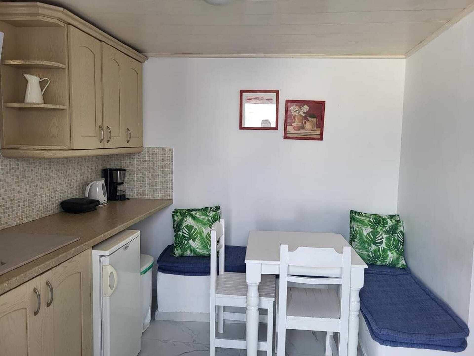 Apartment, 2 Bedrooms | Private kitchen