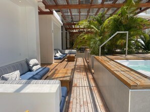 Pool - Baia Krystal Luxury 1-bedroom apartment in Cartagena Cristal lagoons. (Bolívar)
