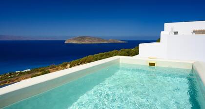 Sea Views 5 Bedrom Villa Cars Included