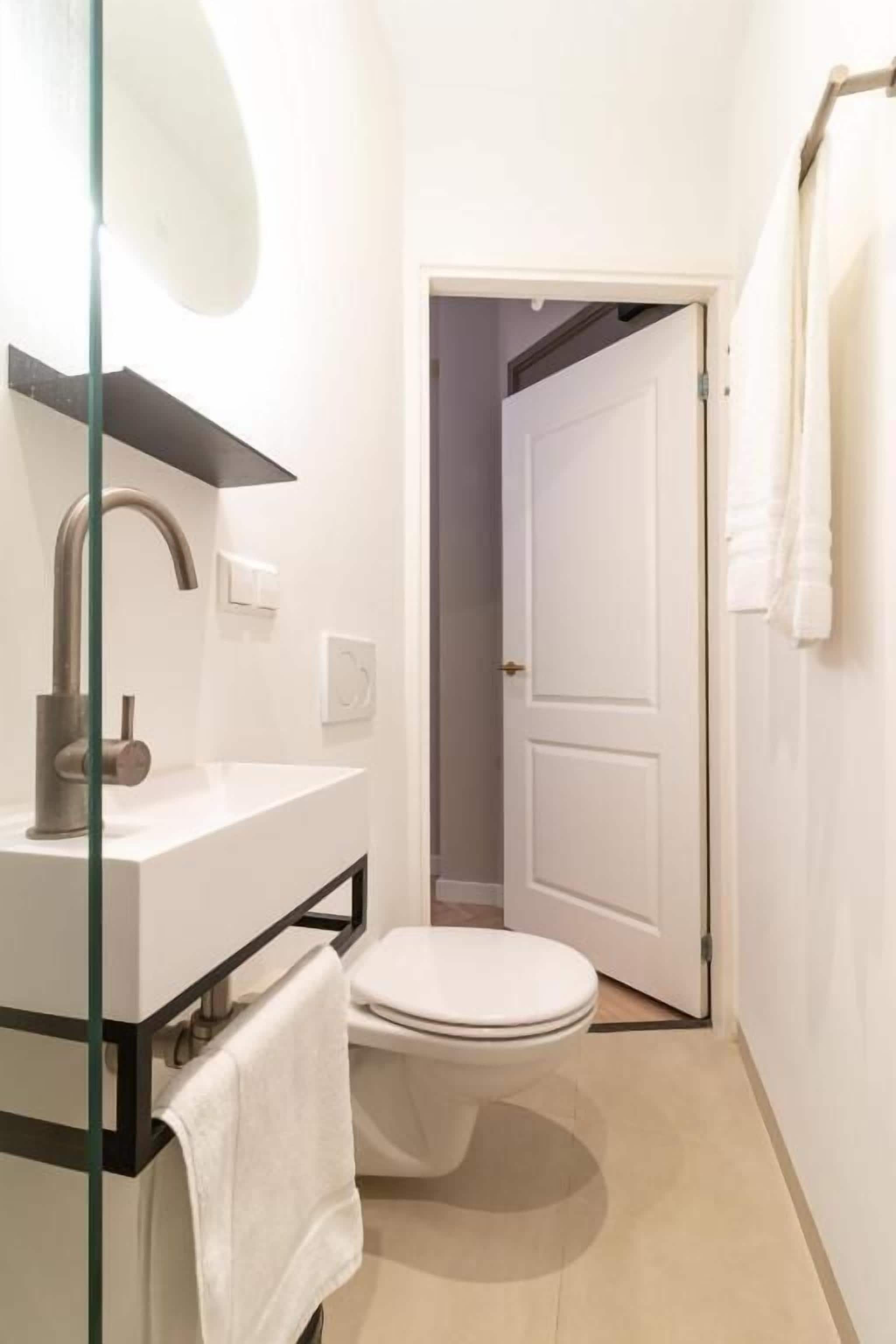 Economy-Doppelzimmer | Badezimmer