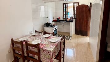 Family Studio Suite, Ground Floor | Private kitchen