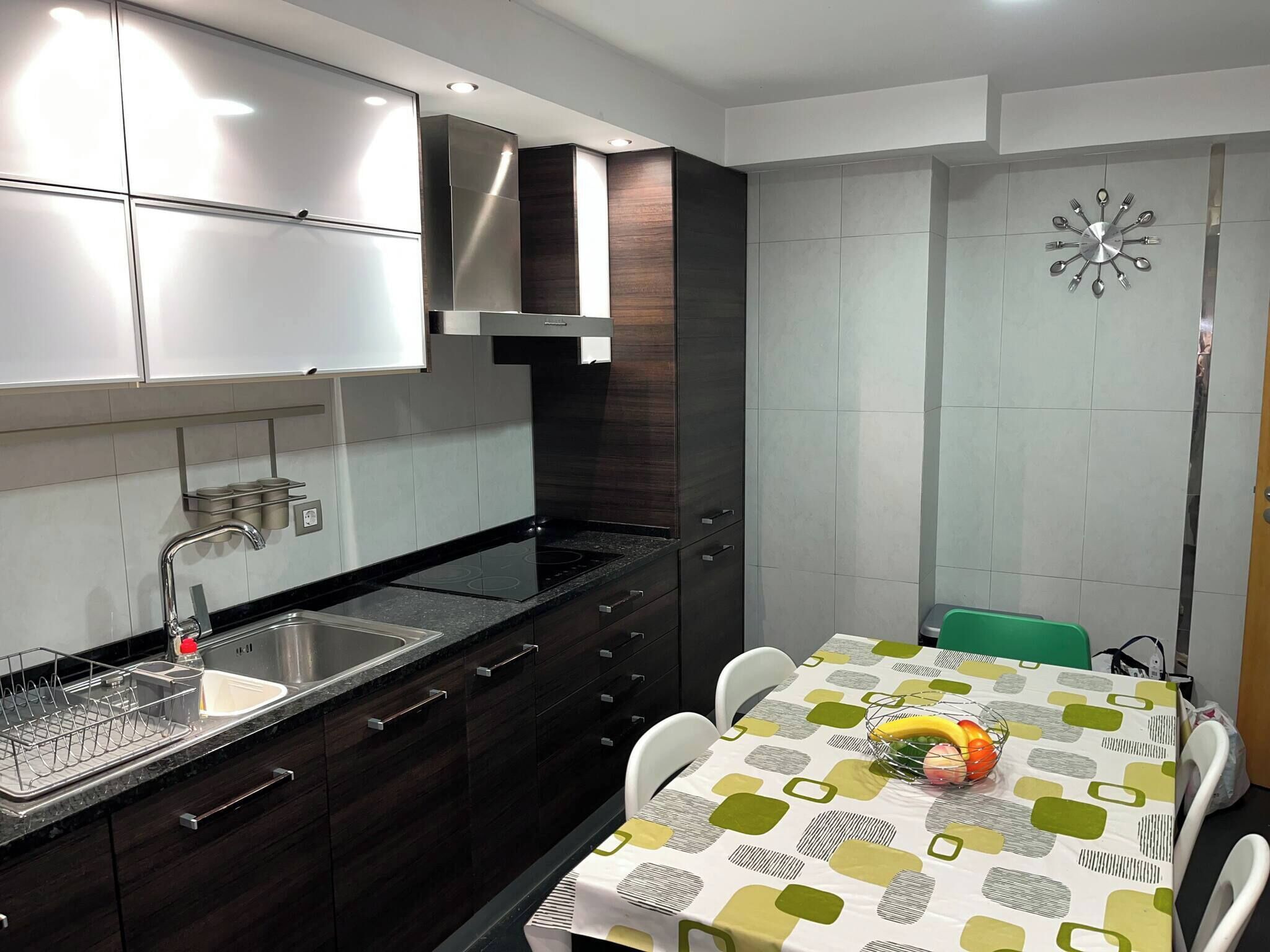 Apartment, 2 Bedrooms, Accessible | Dining room