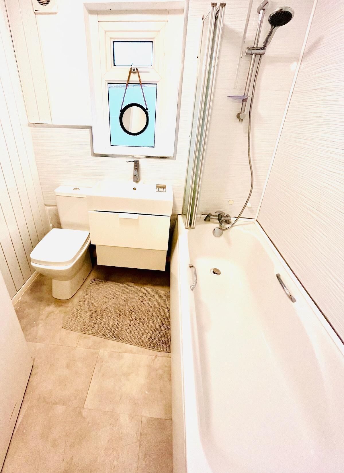 Duschwanne, Komfortbadewanne