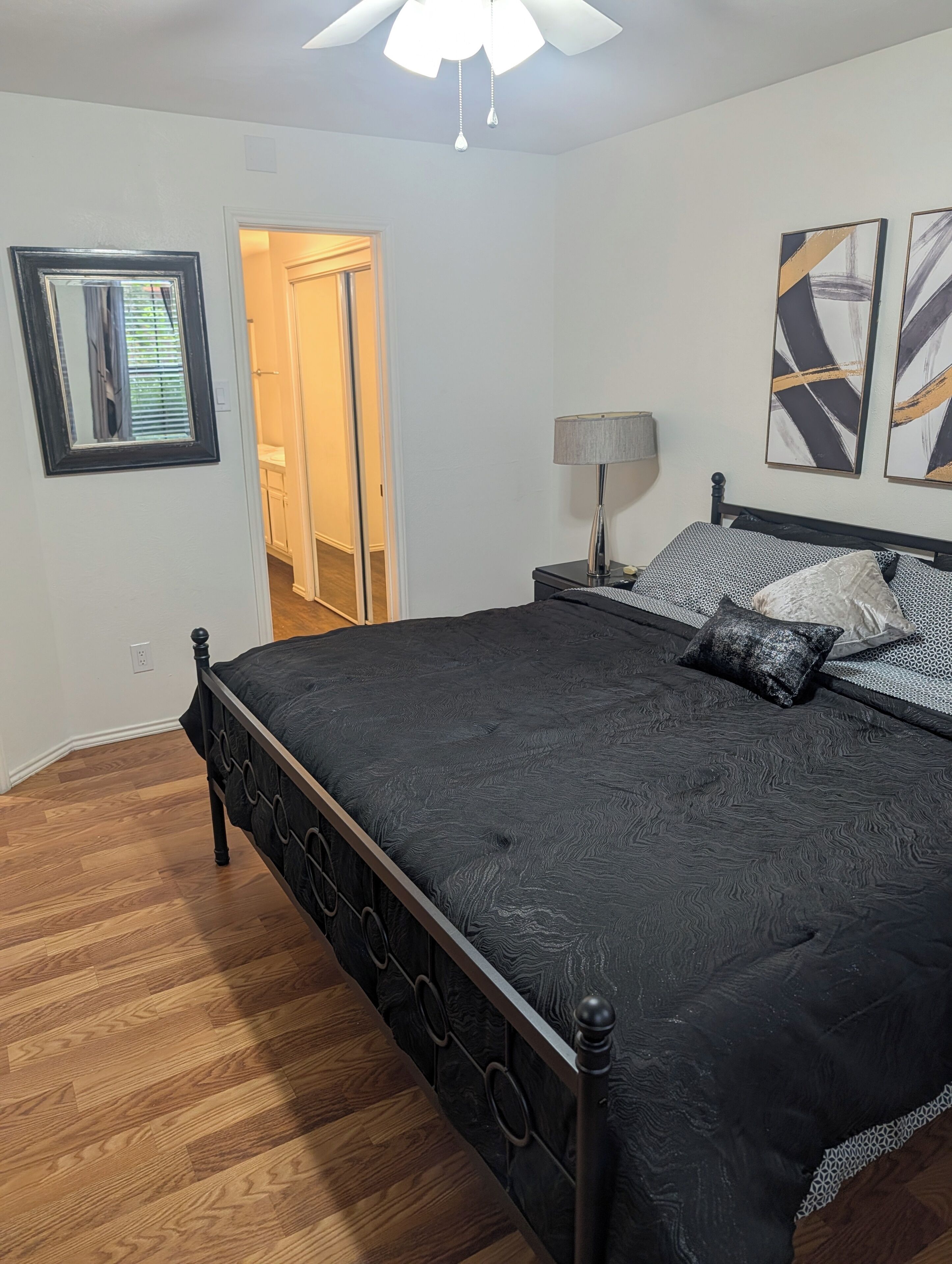 2 bedrooms, iron/ironing board, WiFi, bed sheets