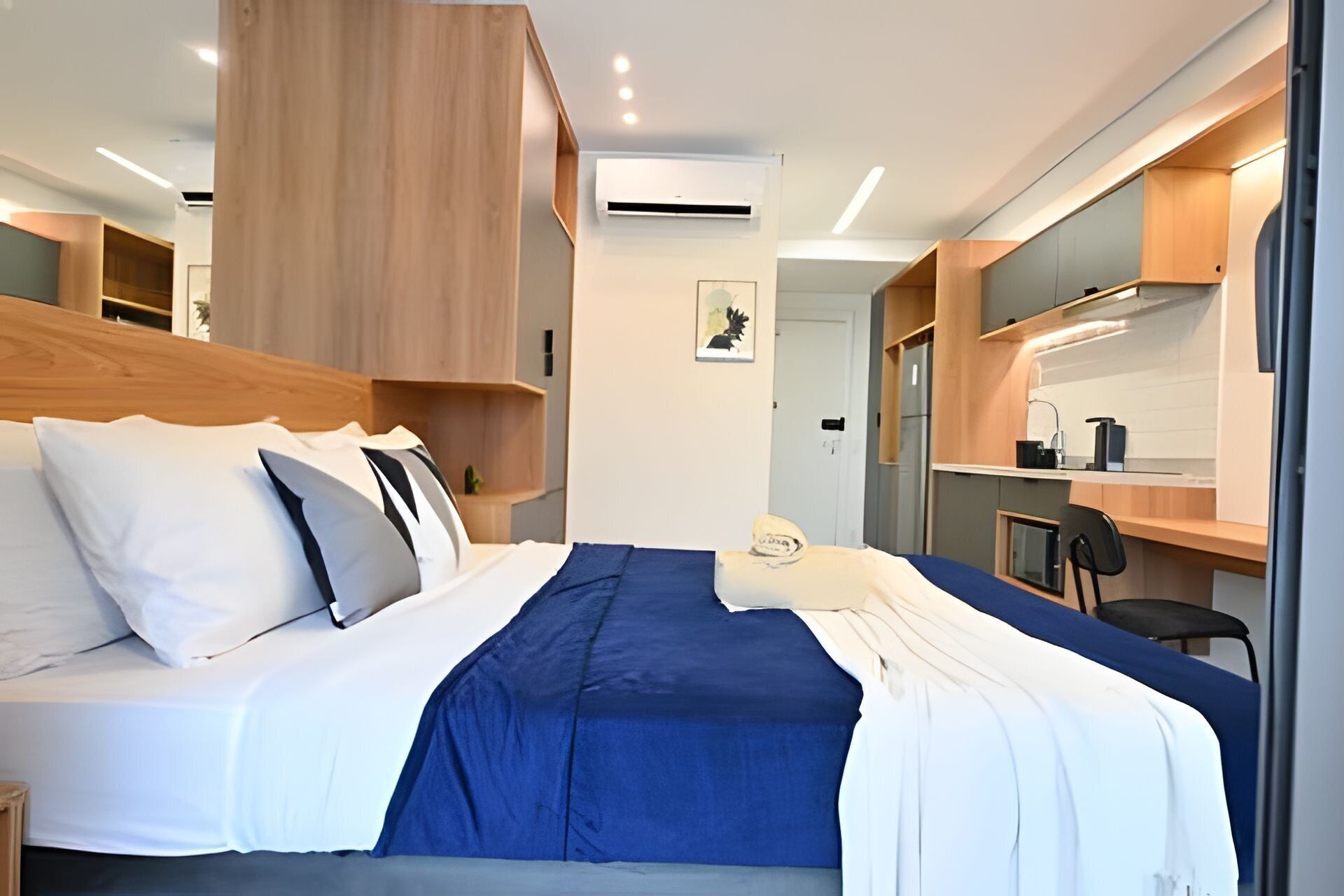 Apartamento luxo | Ferros/tábuas de passar roupa, Wi-Fi de cortesia