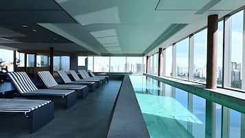 2 piscines couvertes