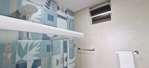 Basic Apartment | Bathroom - CODDJ0100 - Cond. Nossa Sra de Lourdes (Salvador)