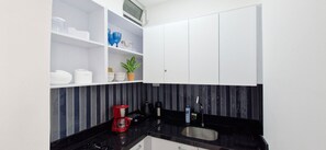 Căn hộ cơ bản | Bếp riêng | Tủ lạnh nhỏ, lò vi sóng, bếp nấu, máy xay thực phẩm 