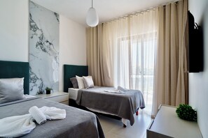 3 chambres, fer et planche à repasser, accès Internet, draps fournis