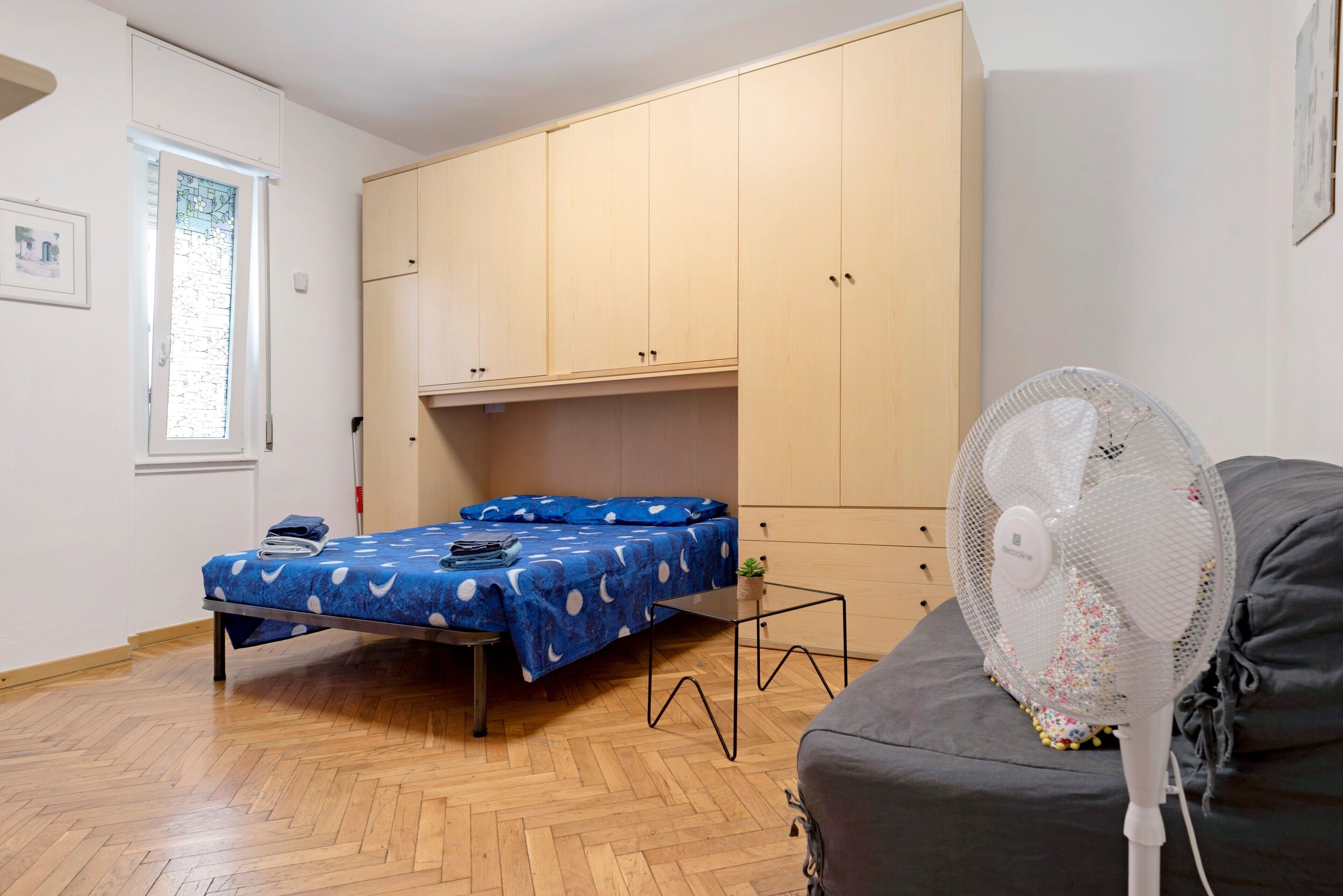 1 chambre, fer et planche à repasser, Wi-Fi, draps fournis
