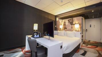Free WiFi, bed sheets