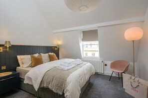 3 bedrooms, iron/ironing board, free WiFi, bed sheets - Milsom Loft, Milsom Street (Bath)