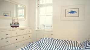 Iron/ironing board, WiFi, bed sheets - Loft with Winter Garden Just 300m from the Beach / Wi-Fi (Kühlungsborn)