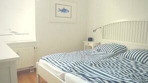 Bügeleisen/Bügelbrett, WLAN, Bettwäsche