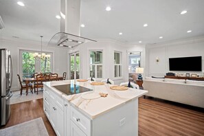 Interior - Peaceful Scenic Island Location, Large Screened Porch, Golf Cart Included - 29 Fiddlers Trace (Fripp Island)