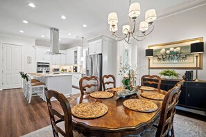 Dining - Peaceful Scenic Island Location, Large Screened Porch, Golf Cart Included - 29 Fiddlers Trace (Fripp Island)