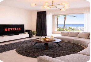 Living area - Chic Stays - 2BR Sea view Groove - MILA Beach Club House (Suez Governorate)