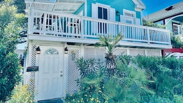 House, Multiple Beds, Patio (Sandy Toes Stay) | Exterior