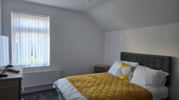 Shared Dormitory, 3 Bedrooms, Smoking, Garden View | 3 bedrooms