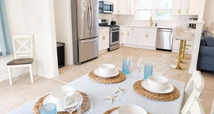 Cozy Wildwood House, Great Location, Private Parking, Walking distance to beach