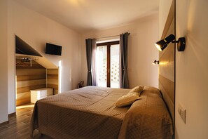 4 bedrooms, free WiFi, bed sheets - Villa Aura|Exclusive retreat for families and groups (Marche)
