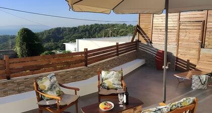 Casa Di Rena Country House: Panoramic Castle View & Endless Blue