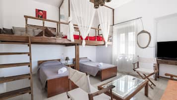 2 bedrooms, iron/ironing board, WiFi, bed sheets