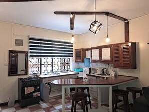 Private kitchen - The Code, East Church Road(.72280.3642) (Nairobi)