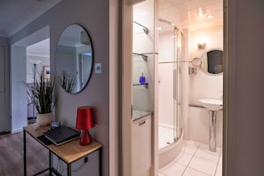 Shower, hair dryer, towels - Gleneagles (Auchterarder)