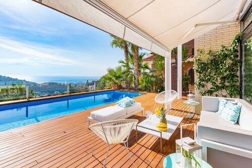 Villa Oasis I - Five Bedroom Villa, Sleeps 12